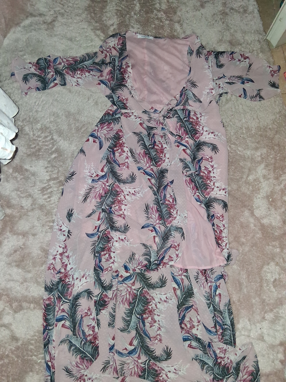 Glamorous Pink Floral-Print Maxi Dress with V-Neck